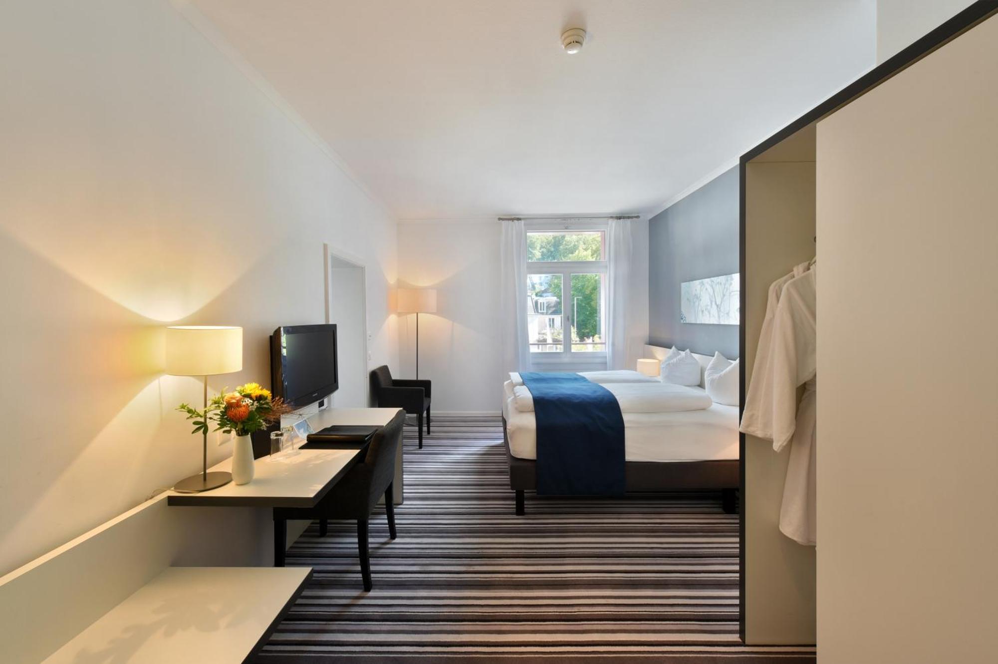 Hotel Vitznauerhof - Lifestyle Hideaway At Lake Lucerne Exteriör bild